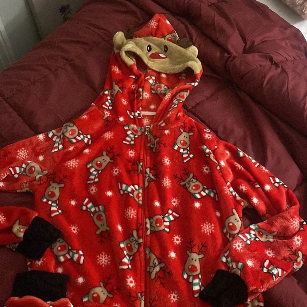 Christmas Pajama Onesie Full Length EUC Women’s Medium - Picture 2 of 6
